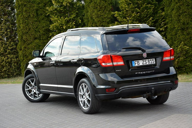 Fiat Freemont 2.0d(170KM) Alpine AWD 7-Foteli Navi Kamera Keyless Go Skóry Alu19" zdjęcie 6