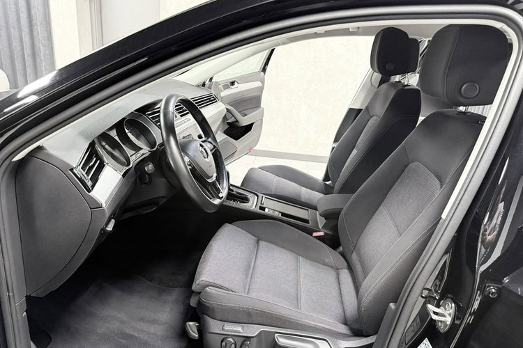 Volkswagen Passat 1.8 TSi 180KM "HIGHLINE"Automat DSG Full LED Apple Car Alu 17 Limuzyna zdjęcie 19