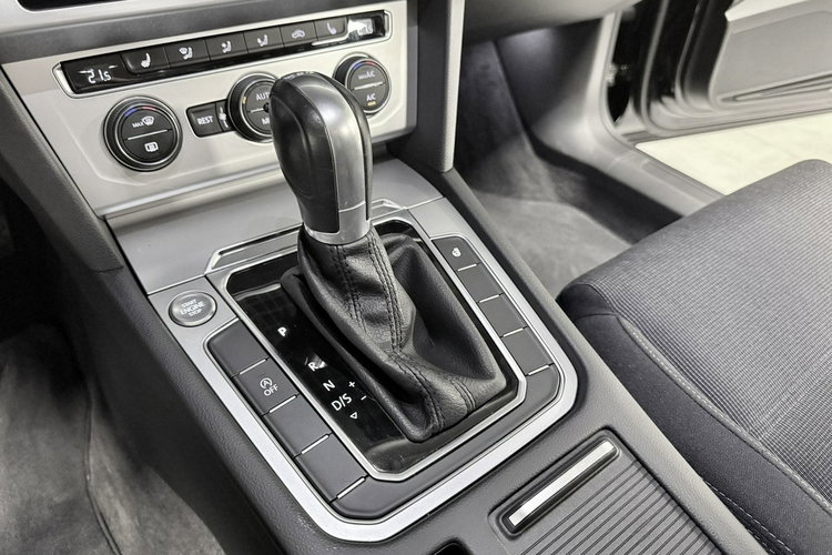 Volkswagen Passat 1.8 TSi 180KM "HIGHLINE"Automat DSG Full LED Apple Car Alu 17 Limuzyna zdjęcie 26
