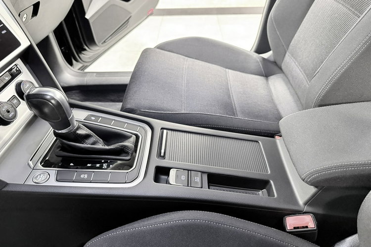 Volkswagen Passat 1.8 TSi 180KM "HIGHLINE"Automat DSG Full LED Apple Car Alu 17 Limuzyna zdjęcie 28