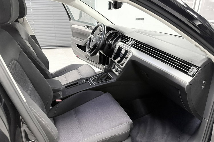 Volkswagen Passat 1.8 TSi 180KM "HIGHLINE"Automat DSG Full LED Apple Car Alu 17 Limuzyna zdjęcie 39