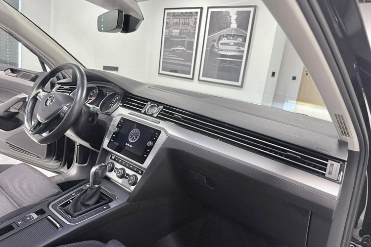 Volkswagen Passat 1.8 TSi 180KM "HIGHLINE"Automat DSG Full LED Apple Car Alu 17 Limuzyna zdjęcie 40