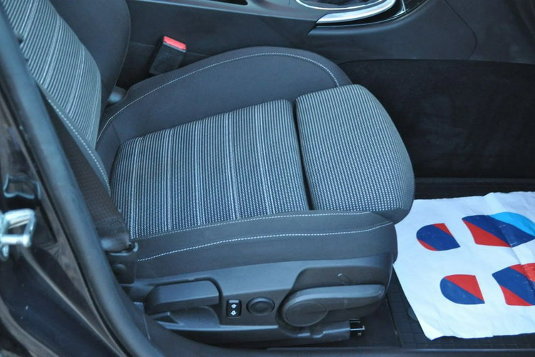 Opel Insignia Klimatyzacja Nawigacja Radar Kamera Cofania Podgrzewane Fotele zdjęcie 31