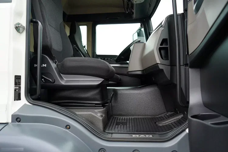 MAN TGS / 26.360 / EURO 6 / CHŁODNIA + WINDA zdjęcie 25