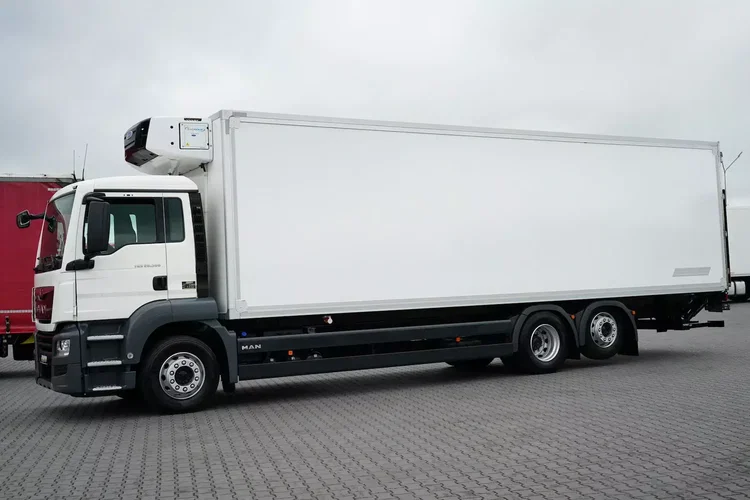 MAN TGS / 26.360 / EURO 6 / CHŁODNIA + WINDA zdjęcie 3