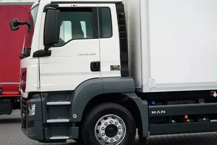 MAN TGS / 26.360 / EURO 6 / CHŁODNIA + WINDA zdjęcie 36