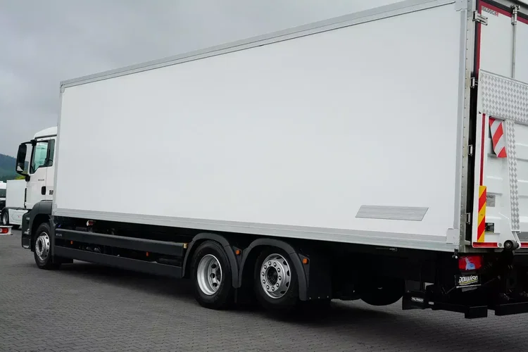 MAN TGS / 26.360 / EURO 6 / CHŁODNIA + WINDA zdjęcie 38