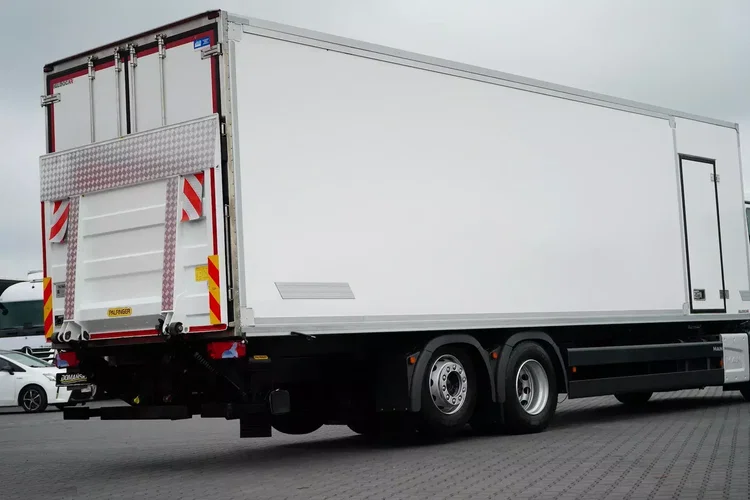 MAN TGS / 26.360 / EURO 6 / CHŁODNIA + WINDA zdjęcie 40