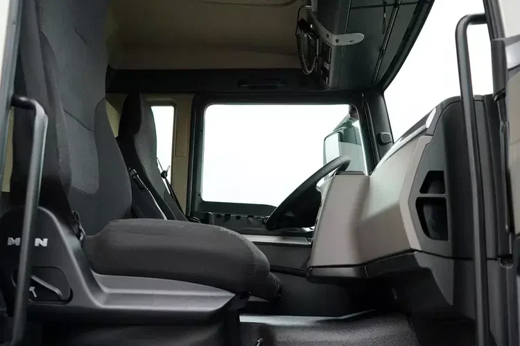 MAN TGS / 26.360 / EURO 6 / CHŁODNIA + WINDA zdjęcie 8