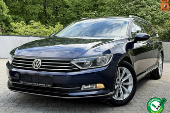 Volkswagen Passat Highline Virtual Kamera ACC Navi Gwarancja