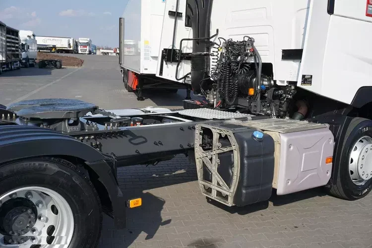 Renault T 460 / ACC / EURO 6 / SLEEPER CAB / RETARDER zdjęcie 14