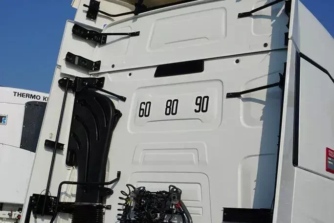 Renault T 460 / ACC / EURO 6 / SLEEPER CAB / RETARDER zdjęcie 34