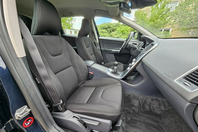 Volvo XC 60 100% Fabryczny Lakier Dealer Serwis Pełna Historia Nowe Sprzęgło zdjęcie 13