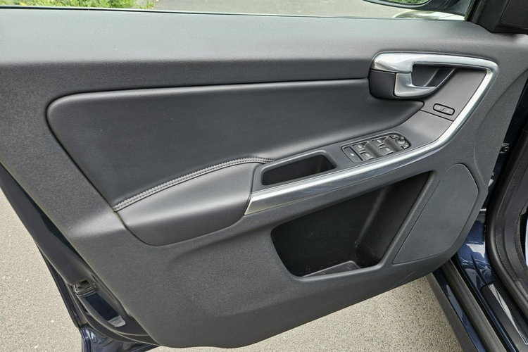 Volvo XC 60 100% Fabryczny Lakier Dealer Serwis Pełna Historia Nowe Sprzęgło zdjęcie 17