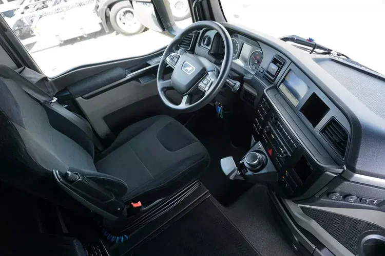 MAN TGX / 26.470 / E 6 / GM / HAKOWIEC HYVA / OŚ SKRĘTNA / RETARDER zdjęcie 13