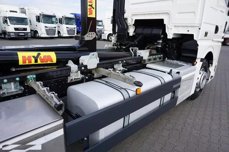 MAN TGX / 26.470 / E 6 / GM / HAKOWIEC HYVA / OŚ SKRĘTNA / RETARDER zdjęcie 14