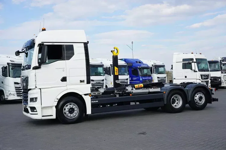 MAN TGX / 26.470 / E 6 / GM / HAKOWIEC HYVA / OŚ SKRĘTNA / RETARDER zdjęcie 26