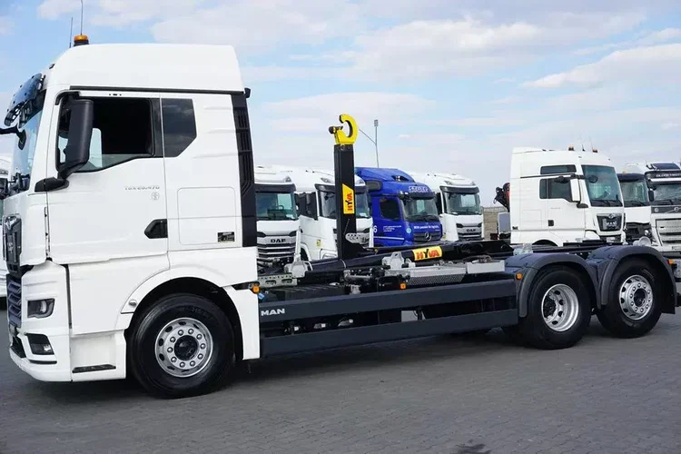 MAN TGX / 26.470 / E 6 / GM / HAKOWIEC HYVA / OŚ SKRĘTNA / RETARDER zdjęcie 28
