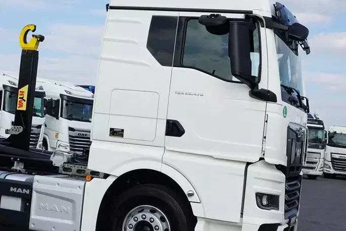 MAN TGX / 26.470 / E 6 / GM / HAKOWIEC HYVA / OŚ SKRĘTNA / RETARDER zdjęcie 36