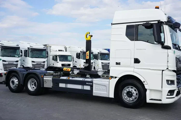 MAN TGX / 26.470 / E 6 / GM / HAKOWIEC HYVA / OŚ SKRĘTNA / RETARDER zdjęcie 37