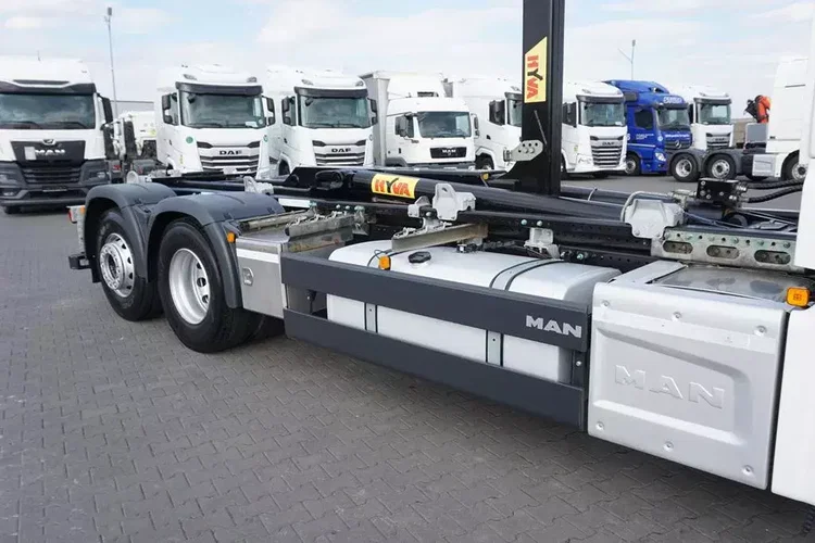 MAN TGX / 26.470 / E 6 / GM / HAKOWIEC HYVA / OŚ SKRĘTNA / RETARDER zdjęcie 39
