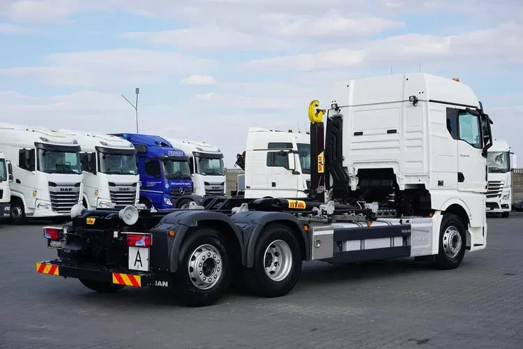 MAN TGX / 26.470 / E 6 / GM / HAKOWIEC HYVA / OŚ SKRĘTNA / RETARDER zdjęcie 6