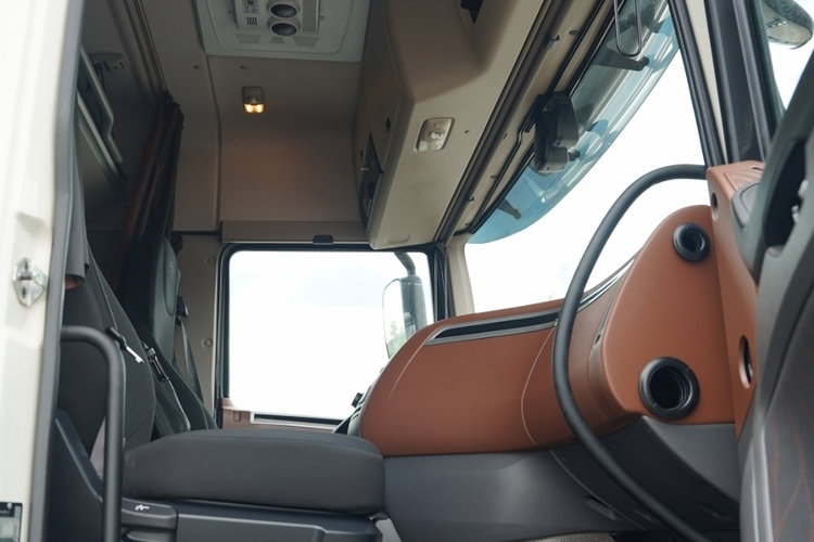 DAF XF 480 / SPACE CAB / RETARDER / KLIMA POSTOJOWA /  zdjęcie 37