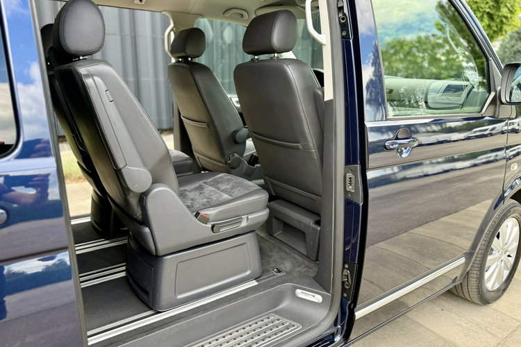 Volkswagen Multivan Highline DSG 4-motion zdjęcie 16