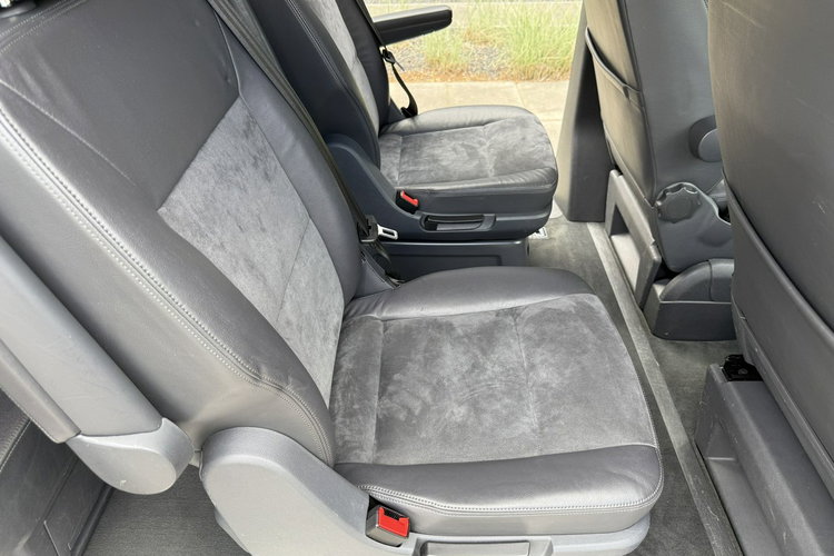 Volkswagen Multivan Highline DSG 4-motion zdjęcie 18