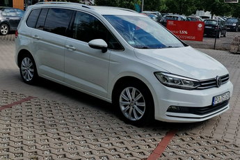 Volkswagen Touran Salon Polska