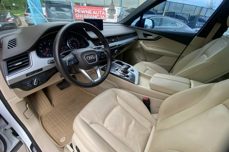 Audi Q7 2.0 tfsi Quattro 7 os. Panorama skóry ledy Navi kamera 1. Rok gwarancj zdjęcie 18