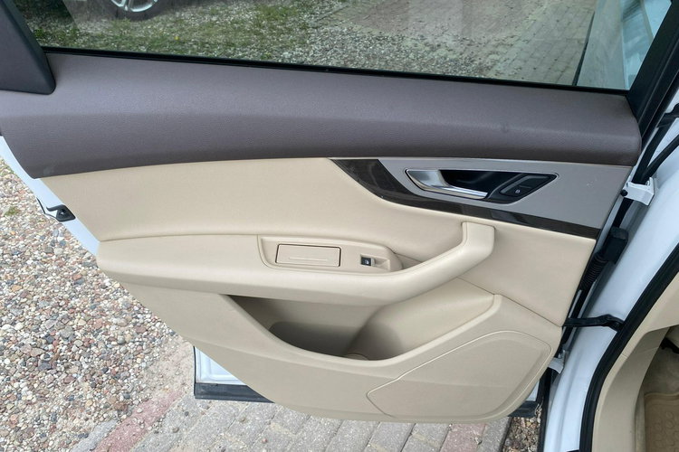 Audi Q7 2.0 tfsi Quattro 7 os. Panorama skóry ledy Navi kamera 1. Rok gwarancj zdjęcie 30