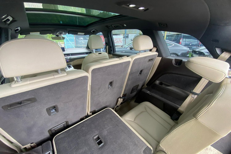 Audi Q7 2.0 tfsi Quattro 7 os. Panorama skóry ledy Navi kamera 1. Rok gwarancj zdjęcie 31