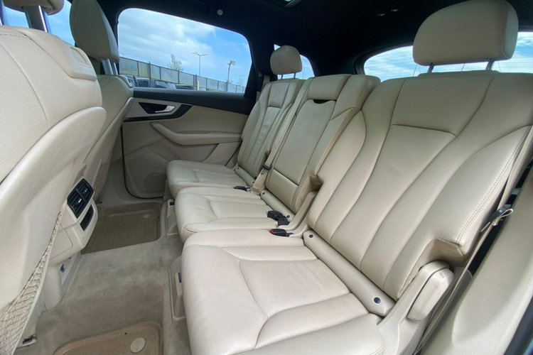 Audi Q7 2.0 tfsi Quattro 7 os. Panorama skóry ledy Navi kamera 1. Rok gwarancj zdjęcie 32