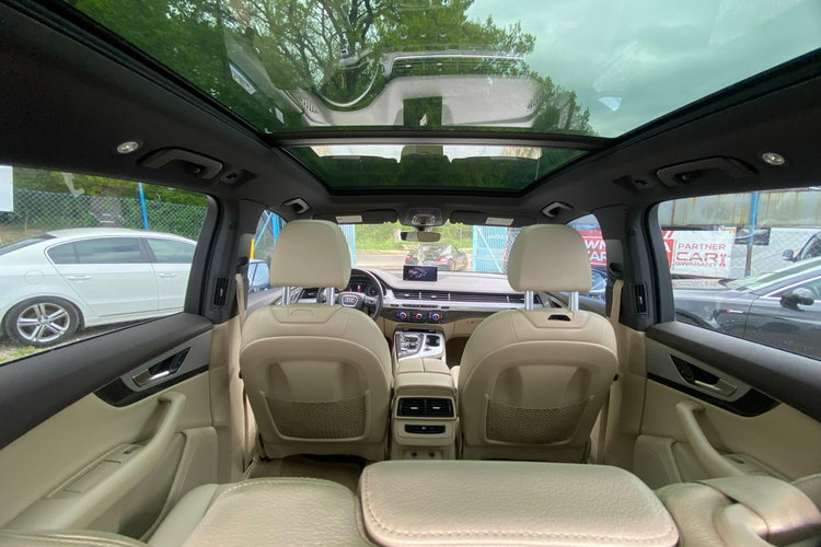 Audi Q7 2.0 tfsi Quattro 7 os. Panorama skóry ledy Navi kamera 1. Rok gwarancj zdjęcie 34