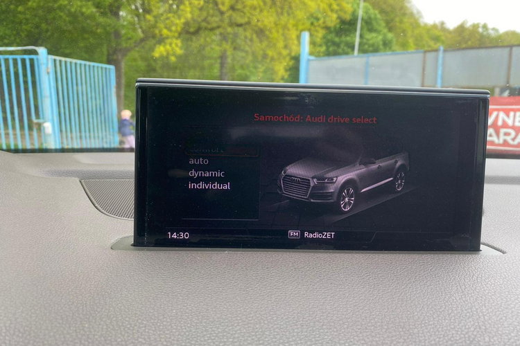 Audi Q7 2.0 tfsi Quattro 7 os. Panorama skóry ledy Navi kamera 1. Rok gwarancj zdjęcie 44