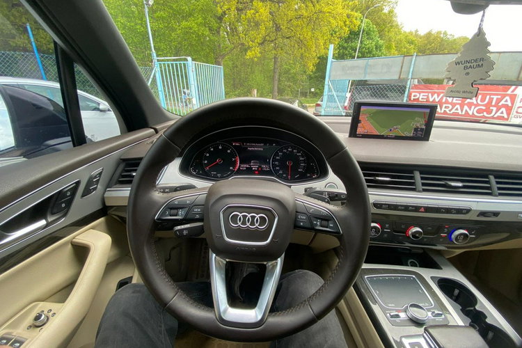 Audi Q7 2.0 tfsi Quattro 7 os. Panorama skóry ledy Navi kamera 1. Rok gwarancj zdjęcie 50