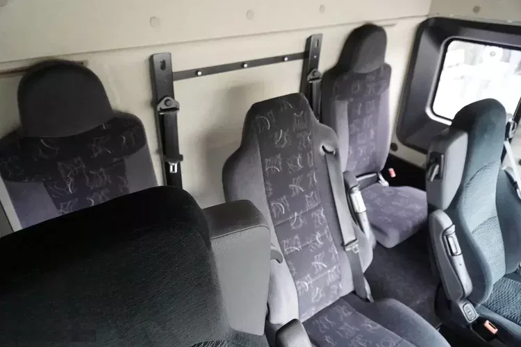Mercedes Actros 2540 6×2 / 90 tys. km / Kabina 5 siedzeń / Kontener 18 EPAL zdjęcie 18