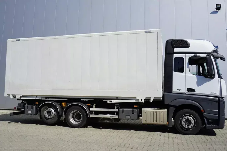 Mercedes Actros 2540 6×2 / 90 tys. km / Kabina 5 siedzeń / Kontener 18 EPAL zdjęcie 3