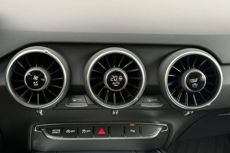 Audi TT zdjęcie 19