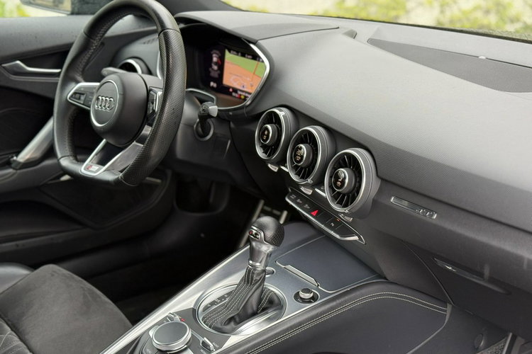 Audi TT zdjęcie 9