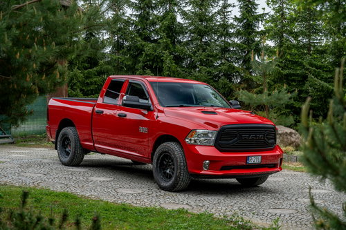 RAM 1500 5.7 V8 Hemi Quad Cab / Tradesman 2017 / 4x4 TorqueFlite / FV 23%
