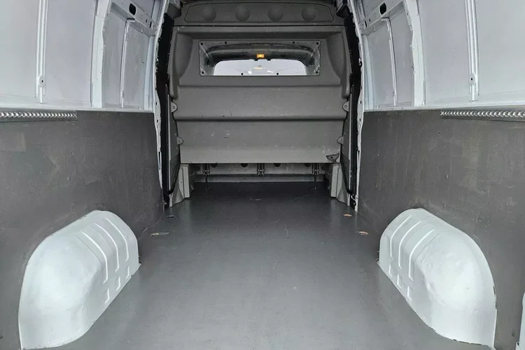 Renault Master L3H2 109999zł Netto Brygadówka 7 osób 2.3 dCi/136KM zdjęcie 17