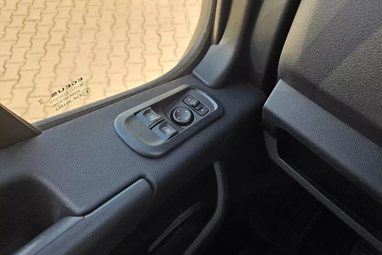 Renault Master L3H2 109999zł Netto Brygadówka 7 osób 2.3 dCi/136KM zdjęcie 21