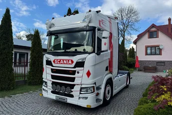 Scania R450