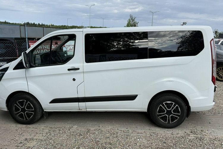Ford Transit Custom 2.0tdci 8 osobowy ledy stan tech idealny salon PL f-k VAT 1..r.gwaranc zdjęcie 15