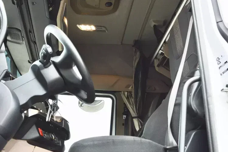 DAF XG 480 / ZF INTARDER / KLIMA POST. / FULL LED / SALONKA / BOGATA WERSJA zdjęcie 23