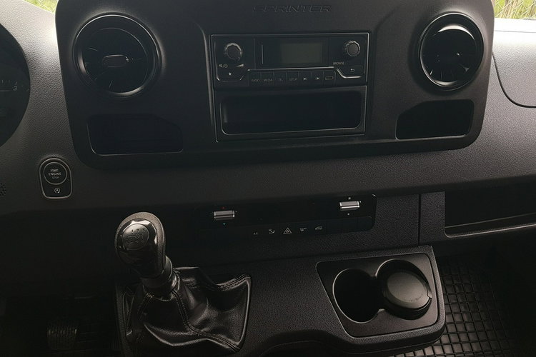 Mercedes Sprinter 8EP KONTENER 4,22x2,15x2,30 KLIMA 314CDI MANUAL 6-BIEGÓW KRAJOWY zdjęcie 10