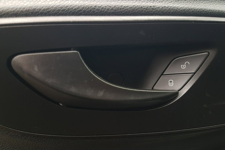 Mercedes Sprinter 8EP KONTENER 4,22x2,15x2,30 KLIMA 314CDI MANUAL 6-BIEGÓW KRAJOWY zdjęcie 33
