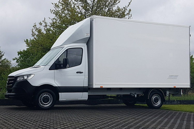 Mercedes Sprinter 8EP KONTENER 4,22x2,15x2,30 KLIMA 314CDI MANUAL 6-BIEGÓW KRAJOWY zdjęcie 35
